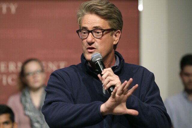 Apresentador do 'Morning Joe' da MSNBC diz que ficou surpreso e decepcionado ao programa ser tirado do ar